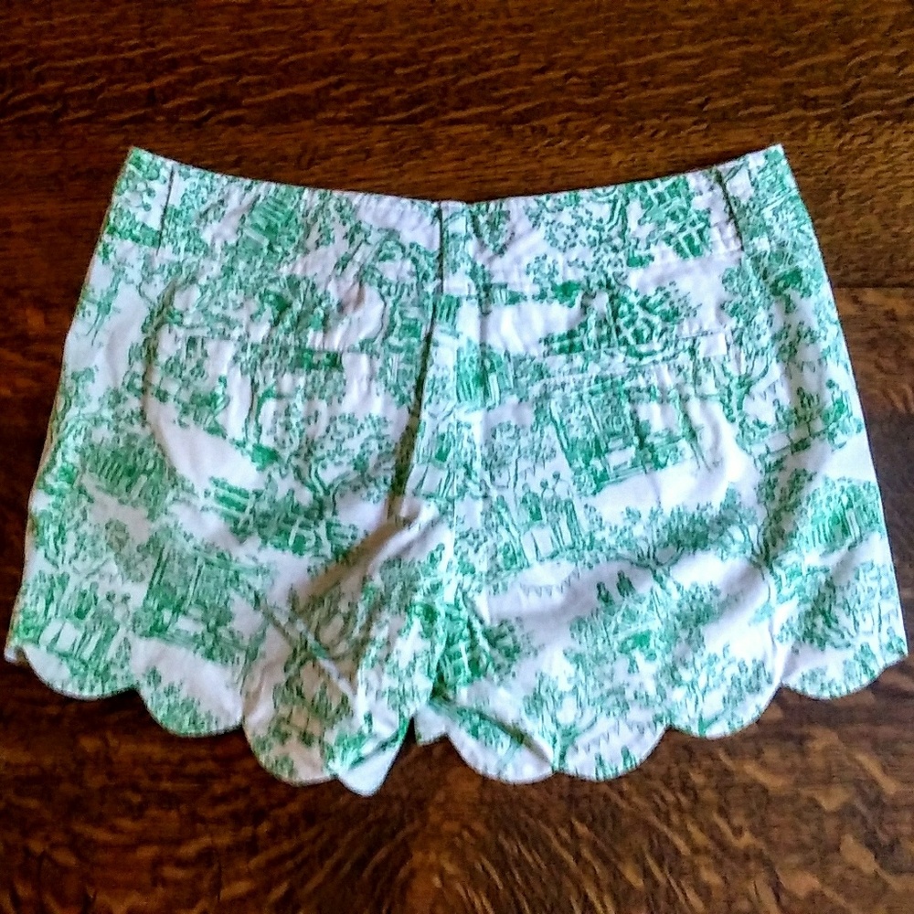 Lilly Pulitzer Scallop Hem Shorts - Picture 2 of 5